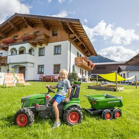 Ausserraingut Apartment Flachau