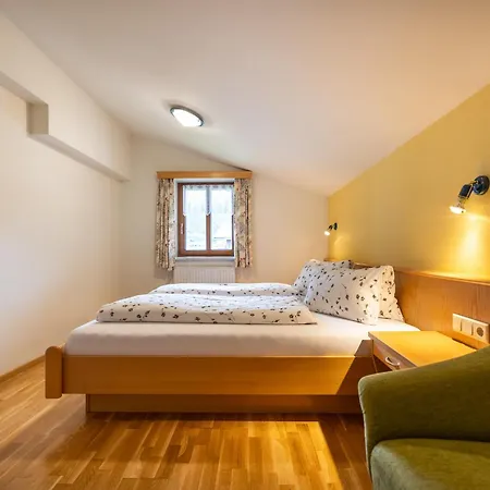 Ausserraingut Apartamento *