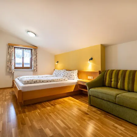 Ausserraingut Apartamento *